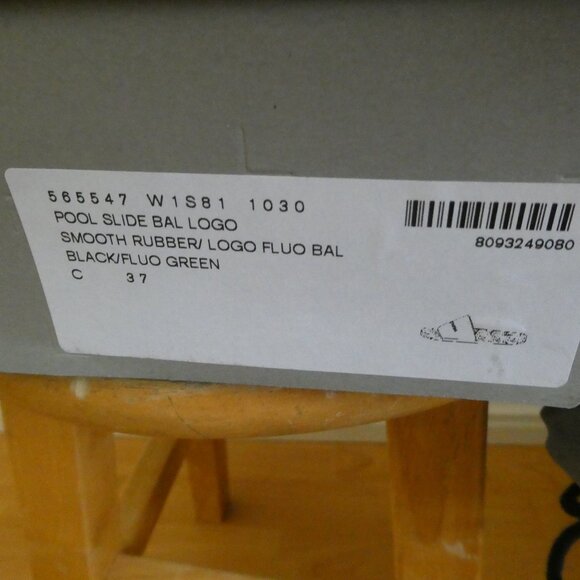 Brand New Balenciaga Pool Slide Flip-Flup Size 37 (US- 7) - Picture 2 of 7